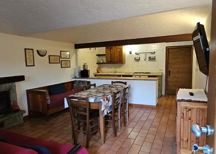 Masy En Pierre- Maisons De Charme- Caratteristico Appartamento Con Tre Camere E Due Bagni דירה שמפולוק